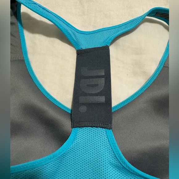 NIKE tank top NWT, size L - Picture 4 of 6